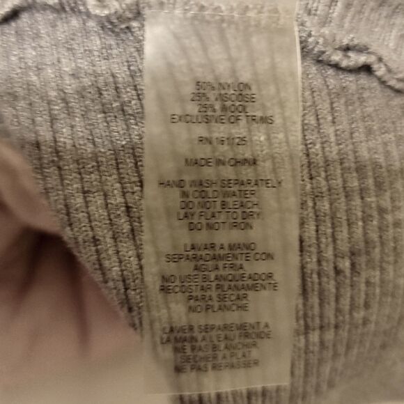 COPY - Liquid by sioni vintage vibes sweater size small - Picture 8 of 8